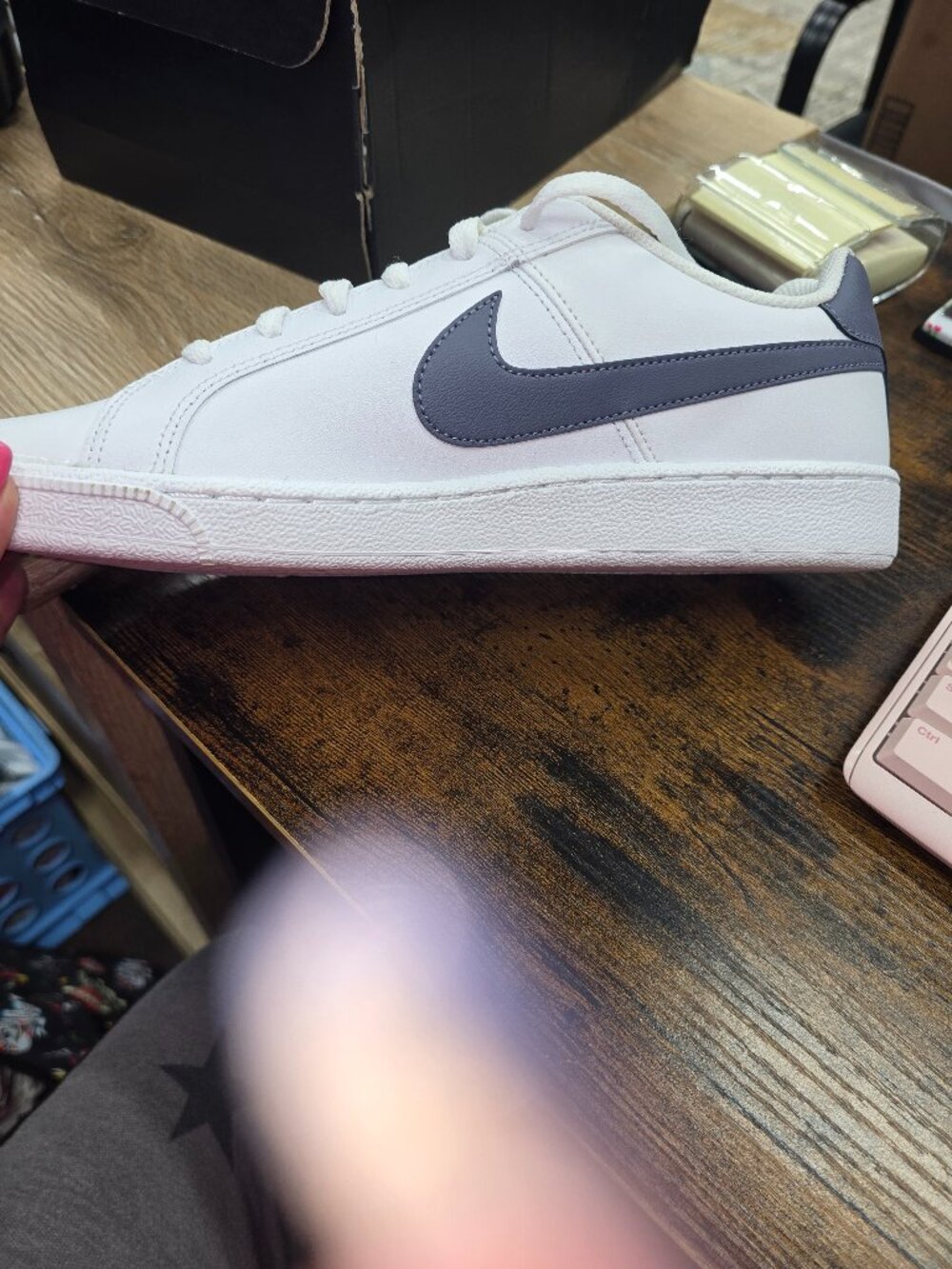 Nike Court Royale